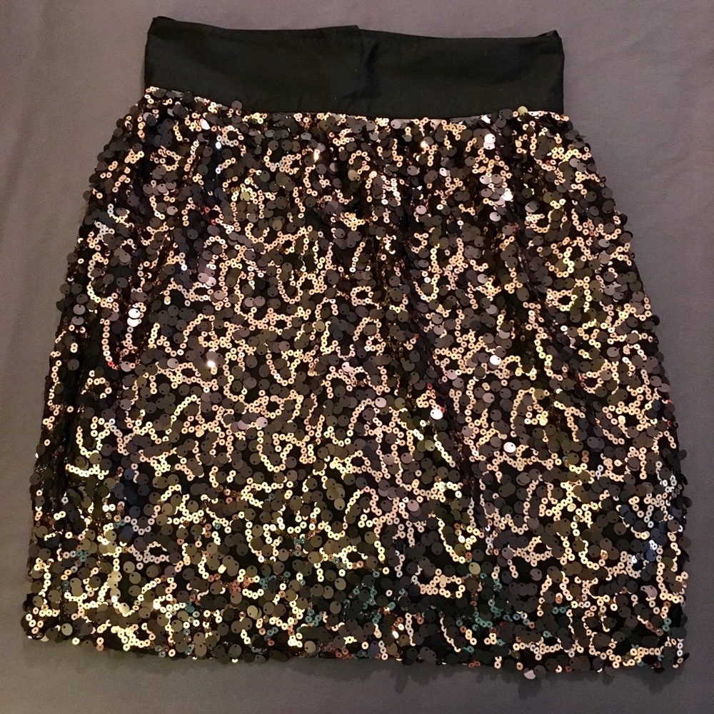 Bronze and black sequined skirt